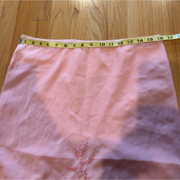 Vintage Butterfly Embroidered Peach Slip - Picture 11 of 14